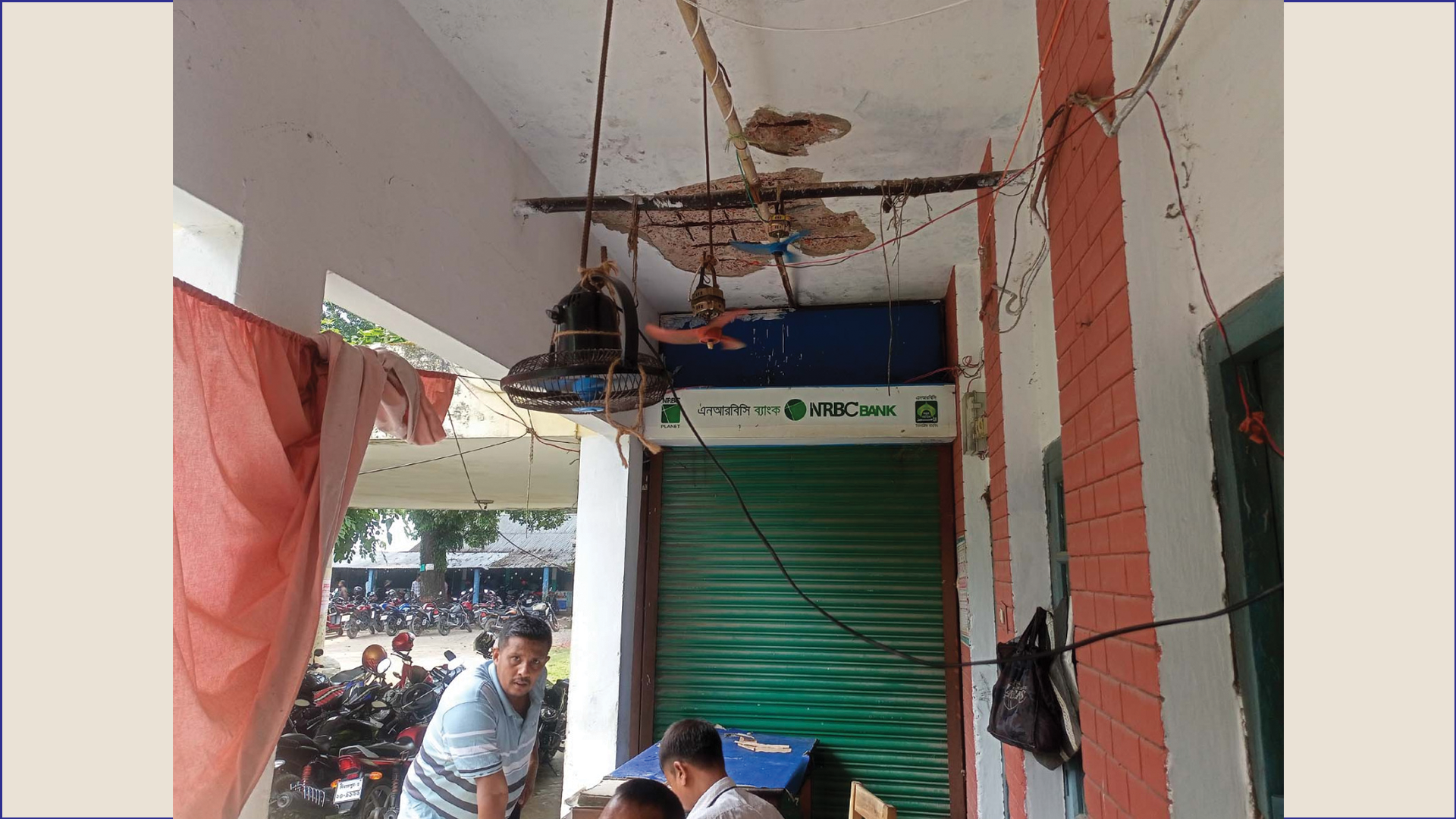 ধসে পড়ার ঝুঁকিতে সৈয়দপুর সাব-রেজিস্ট্রি অফিস, রাজস্ব আয় হলেও নজর নেই কর্তৃপক্ষের